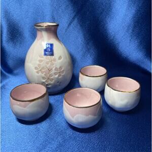 Small Pale Pink and White Sousaku Japan Saki Set with 4 Cups